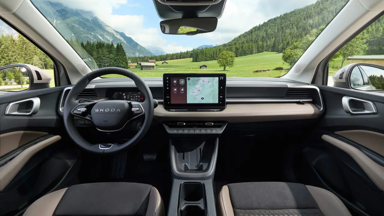 Enterijer Škoda Epiqa, kokpit sa ekranom od 13 inča i digitalnom tablom instrumenata