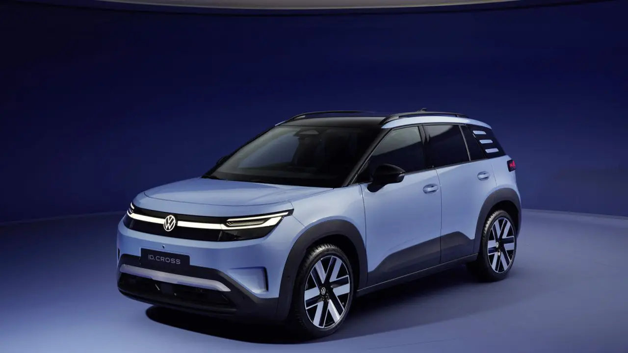 Volkswagen ID. Cross, prednja bočna strana, studijski snimak