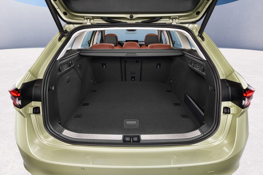 Škoda Superb Combi (četvrta generacija, 2024+), otvoren prtljažnik