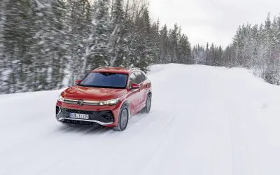 Volkswagen Tiguan (aktuelna generacija, 2024+), test vožnja na snegu, prednja bočna strana