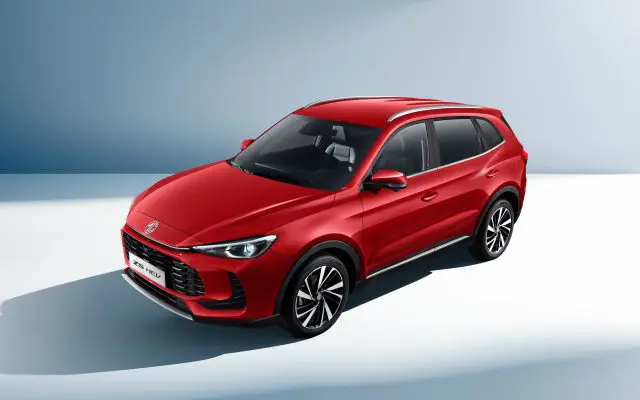 MG ZS Hybrid+, pogled spreda iz tri četvrtine