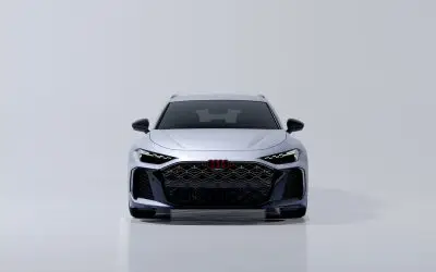 Audi RS 5 (2026), pogled spreda sa Singapurske premijere