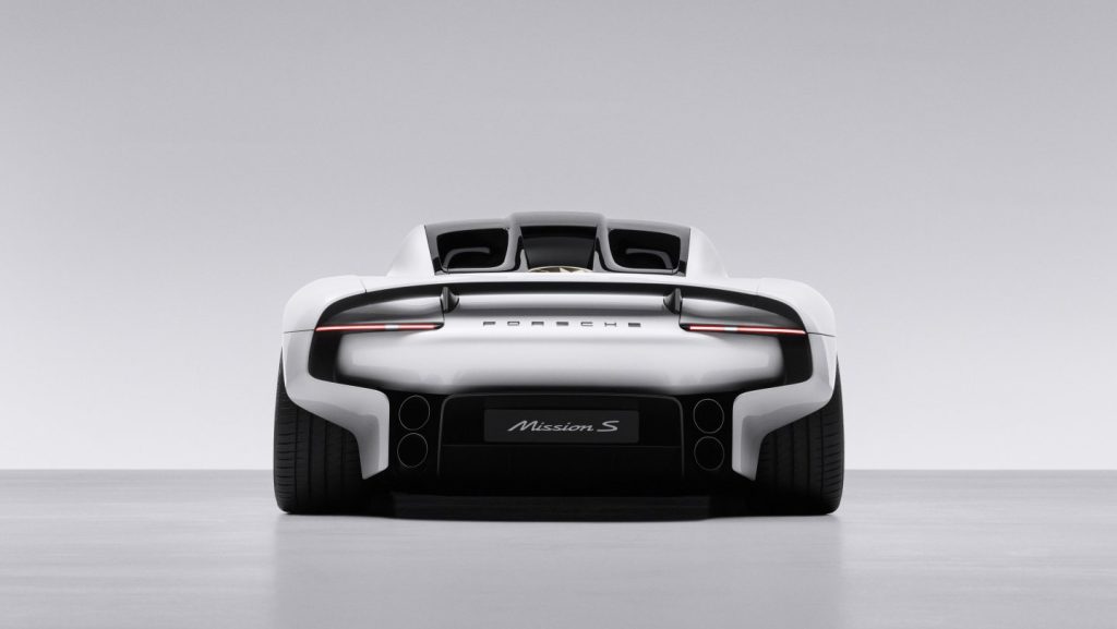 Porsche Mission S, direktan pogled na zadnji difuzor i aktivno krilo