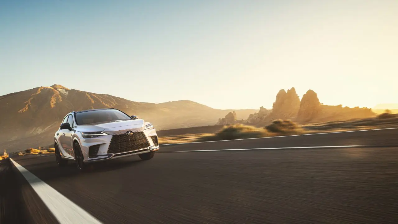 Lexus RX 500h F Sport Performance, prednji ugao tri četvrt