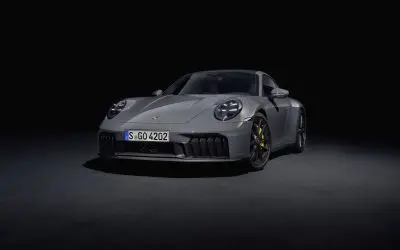 Porsche 911 Carrera GTS, prednji ugao, studijski snimak