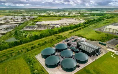 Vazdušni snimak anaerobnog digestora i fabrike motora Toyote u Deesideu, u Velsu