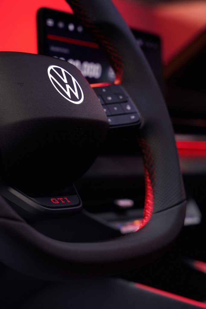 Detalj naslona sedišta Volkswagen ID. Polo GTI sa oznakom Original GTI od 1976. godine